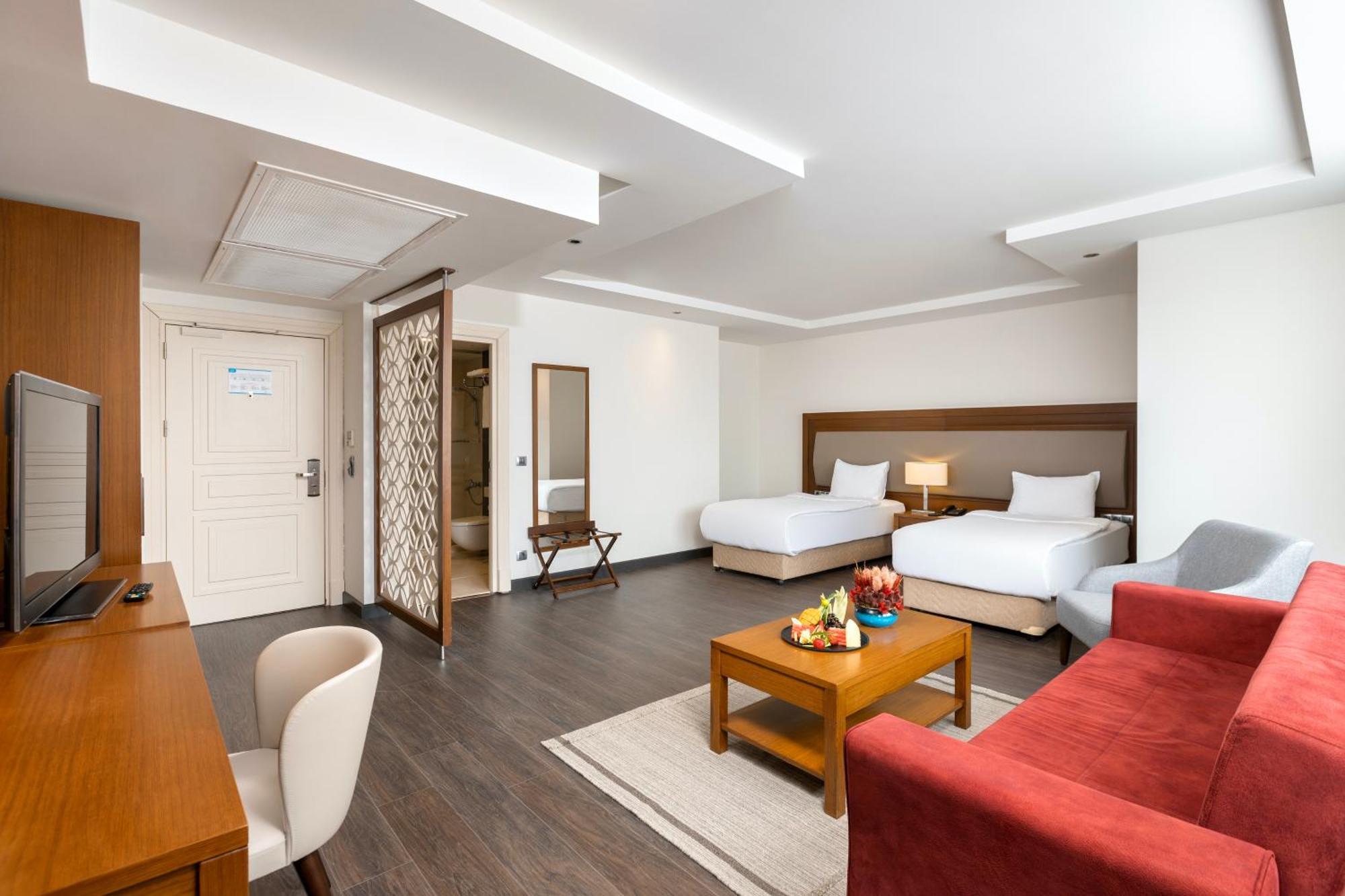 Miracle Istanbul Asia Airport Hotel & Spa Luaran gambar Deluxe Suite